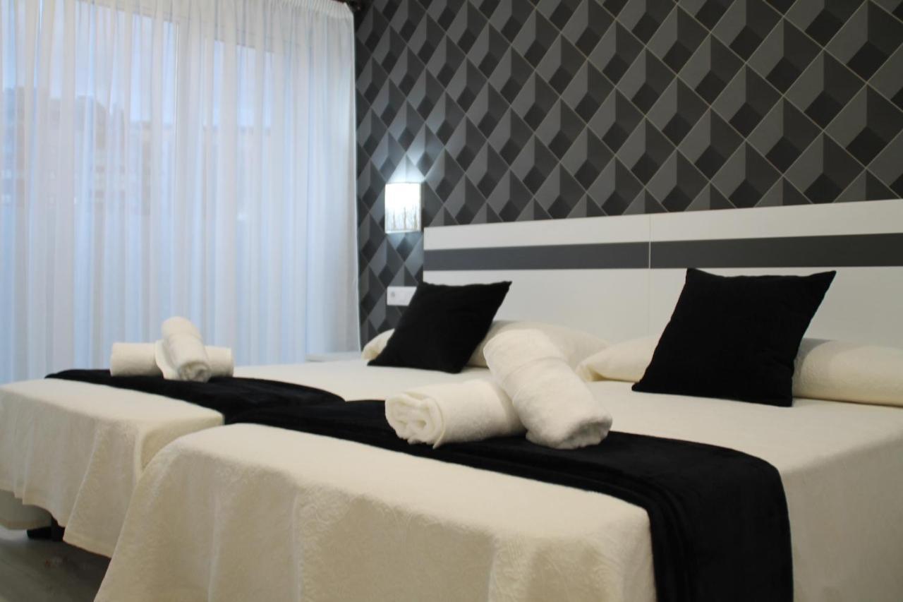 Baixo A Lua Rooming Sarria Buitenkant foto
