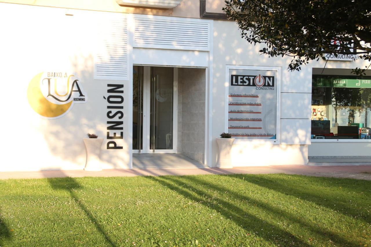 Baixo A Lua Rooming Sarria Buitenkant foto