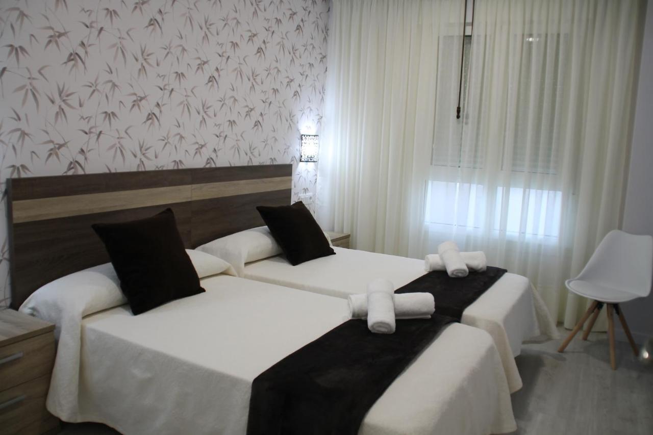 Baixo A Lua Rooming Sarria Buitenkant foto