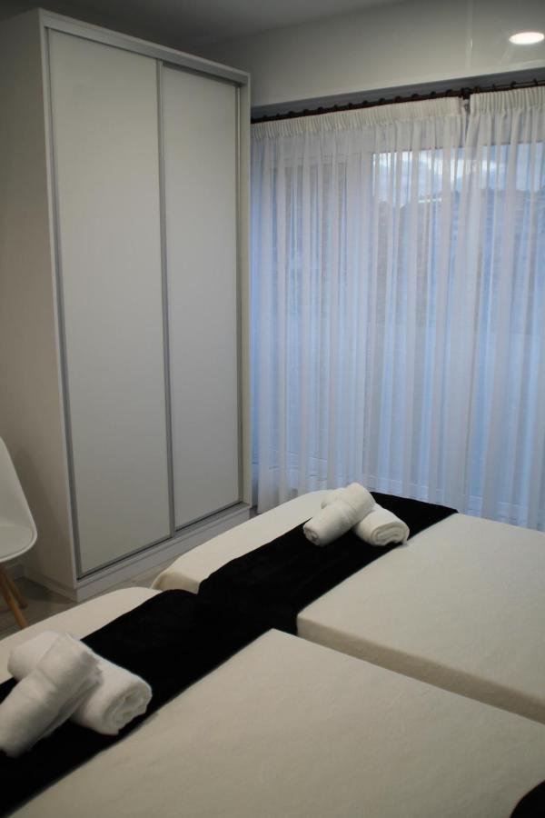 Baixo A Lua Rooming Sarria Buitenkant foto