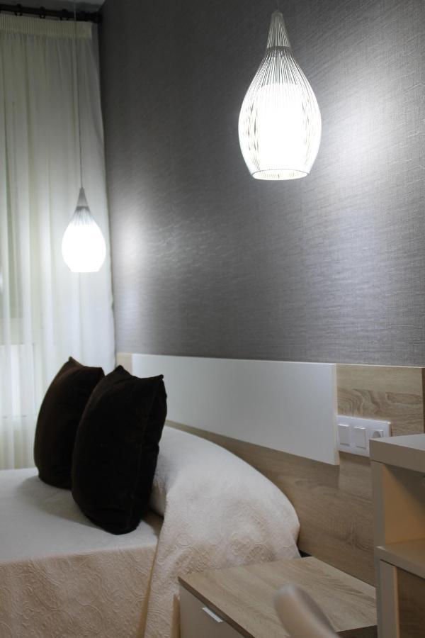 Baixo A Lua Rooming Sarria Buitenkant foto