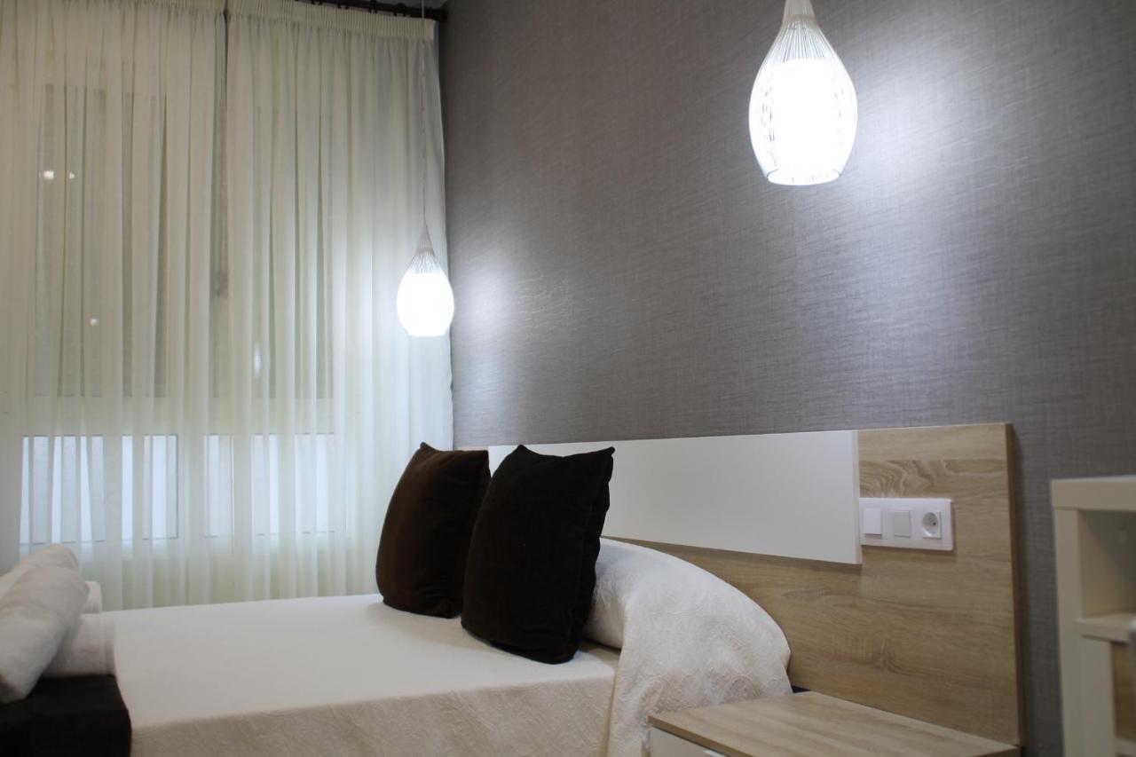Baixo A Lua Rooming Sarria Buitenkant foto