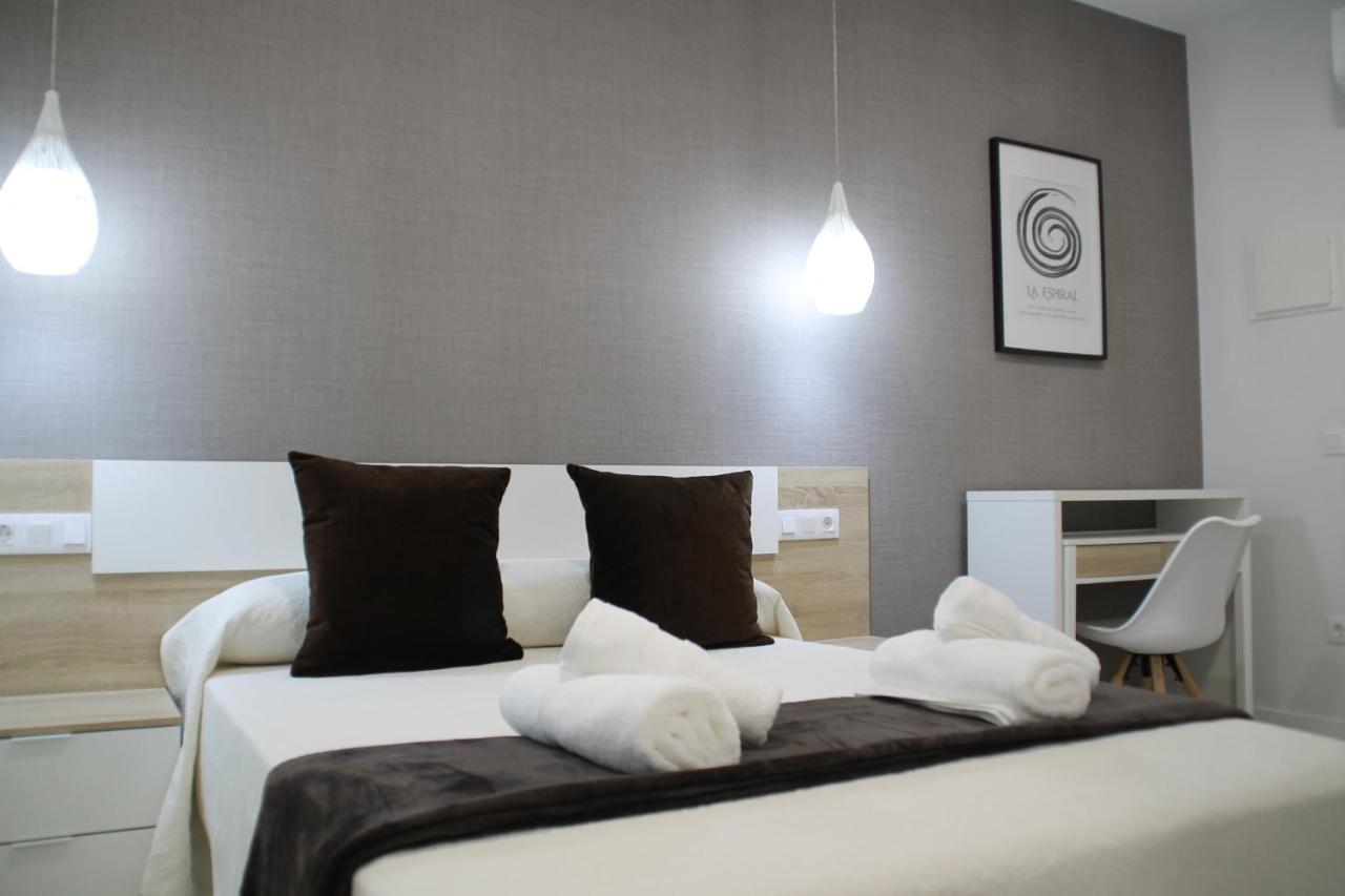 Baixo A Lua Rooming Sarria Buitenkant foto