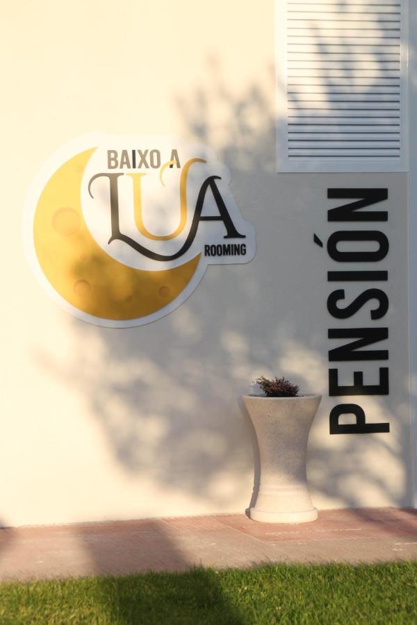 Baixo A Lua Rooming Sarria Buitenkant foto