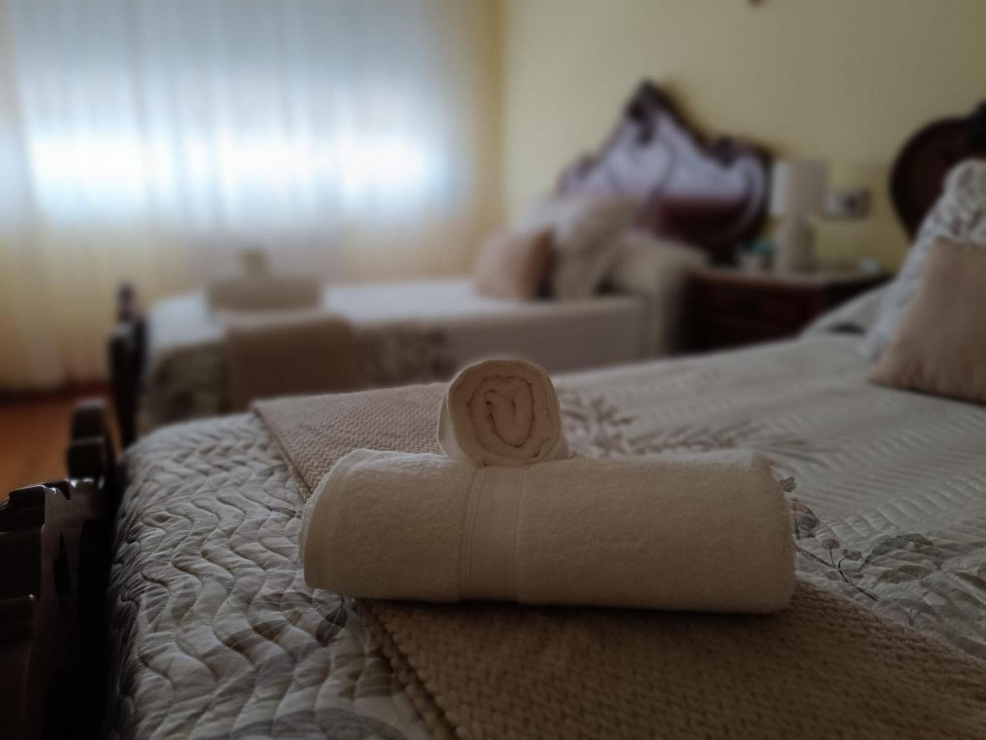 Baixo A Lua Rooming Sarria Buitenkant foto