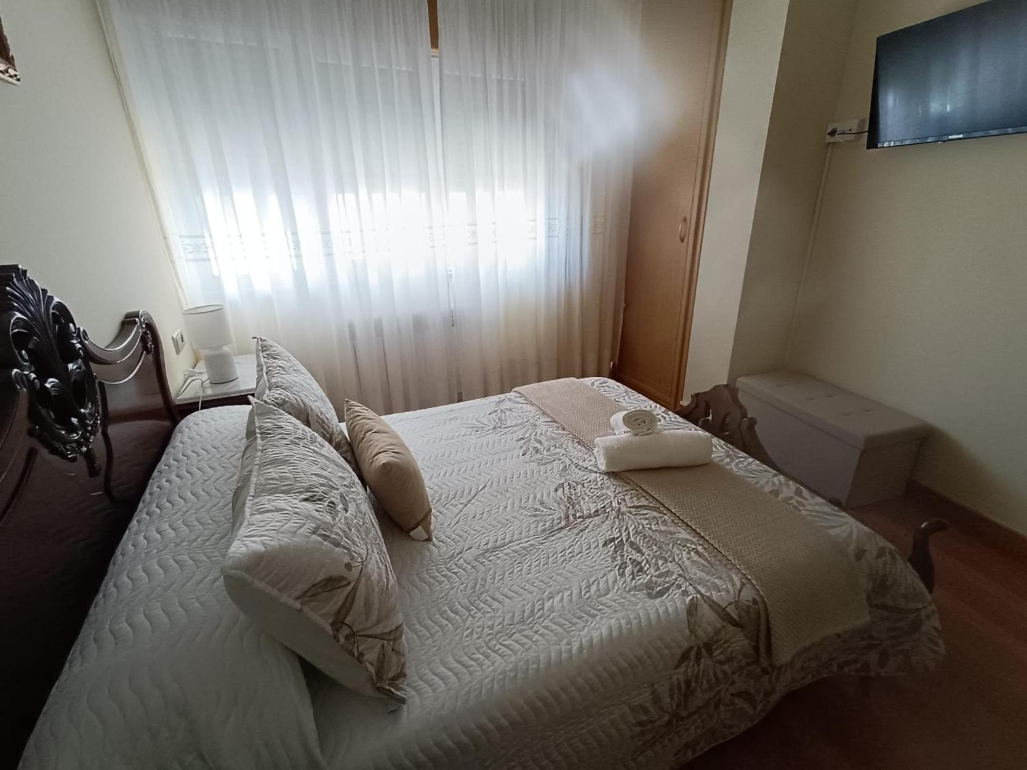 Baixo A Lua Rooming Sarria Buitenkant foto